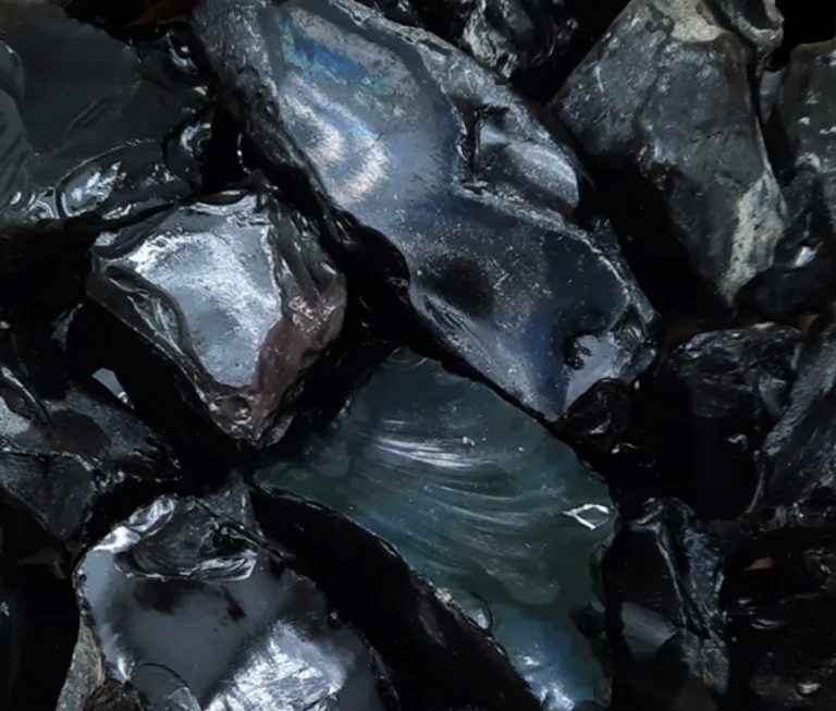 Obsidian – Reflection Protection & Illumination